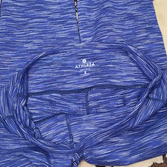 Athleta Capri Leggings Blue size small - Picture 2 of 10